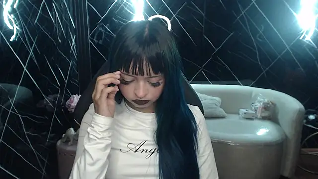 Chat +18 de _ceeleste_cute_ ao vivo
