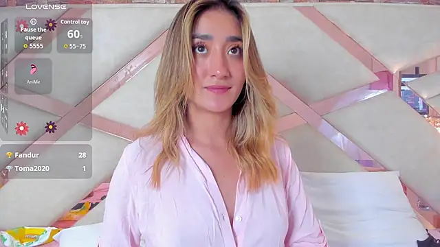 lucy_davies' Live XXX Chat