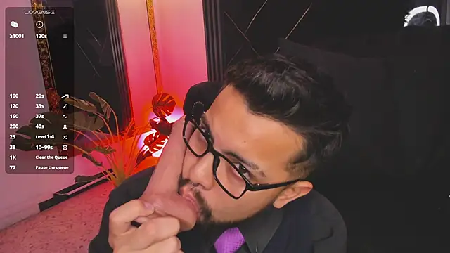 Chat XXX en directo de LuccaMallard