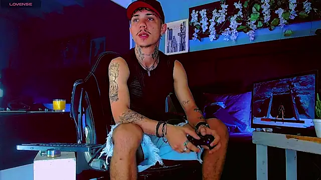 HannibalLester Chat XXX live