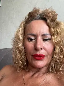 Tania201243 Chat XXX live