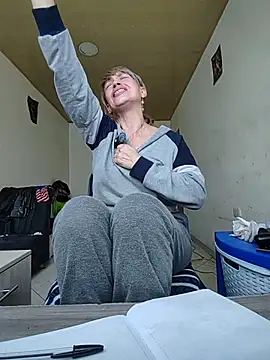 MARILYNKOVANOVA Chat XXX in diretta