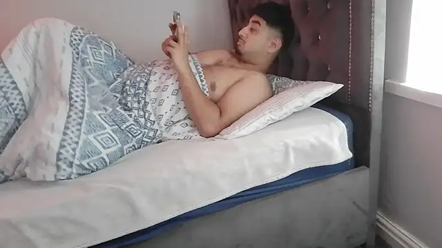 XXX chat uživo modela BigBull2007