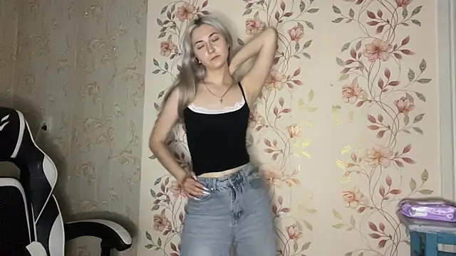 WhitePowerGirl XXX чат на живо