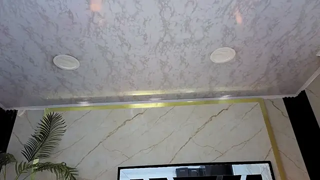 Princess_Violett's Live XXX Chat