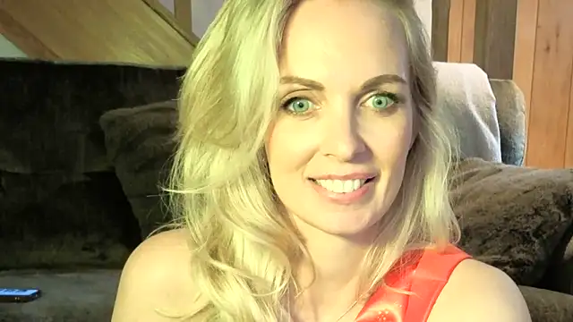 Bonnie_Ryder's Webcam Show
