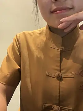 XXX chat uživo modela Bella_7777