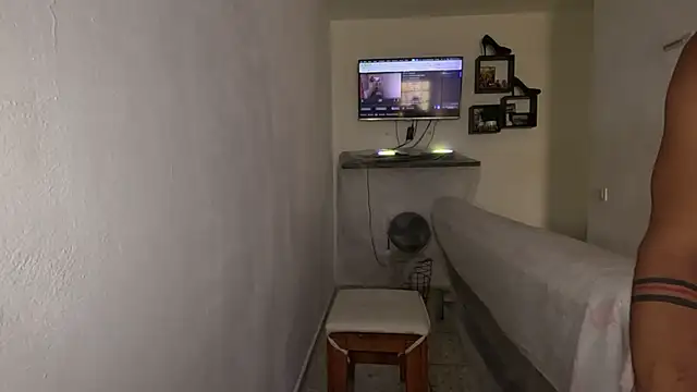 miguelReyes23 – webcam-show