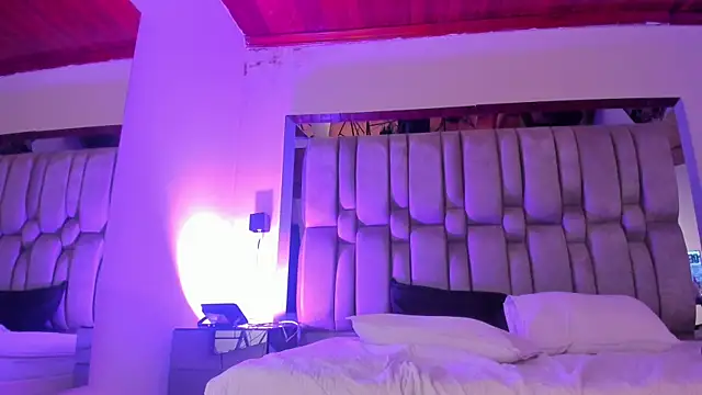 NikkySmiith's Live XXX Chat