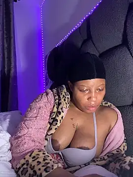 RainBougie's Live XXX Chat