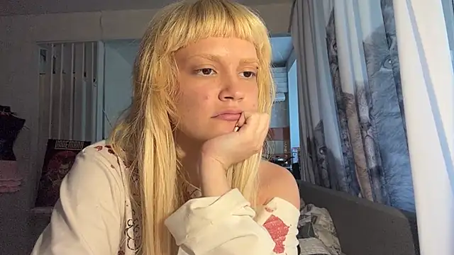 Živý XXX chat FreedaDeloach