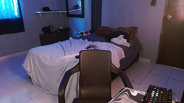 Mr_yisuzz Live XXX-chat