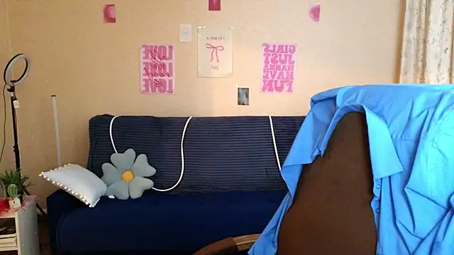 Sandra_Snowflake Adlı Modelin Canlı XXX Sohbeti