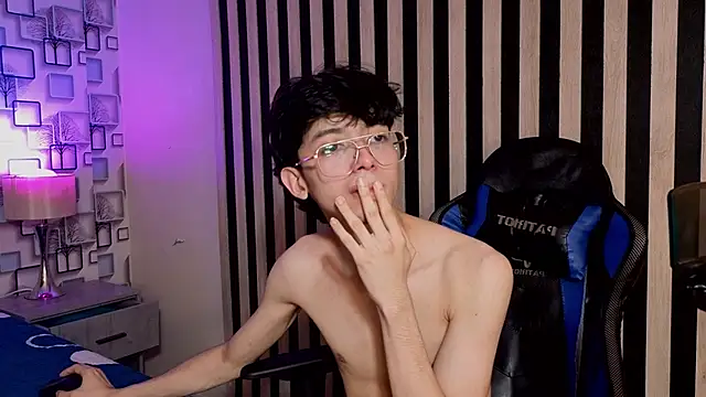 Czat XXX na żywo – Twink_Sebas7