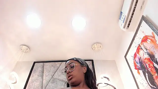 ZoeBrowns' Live XXX Chat