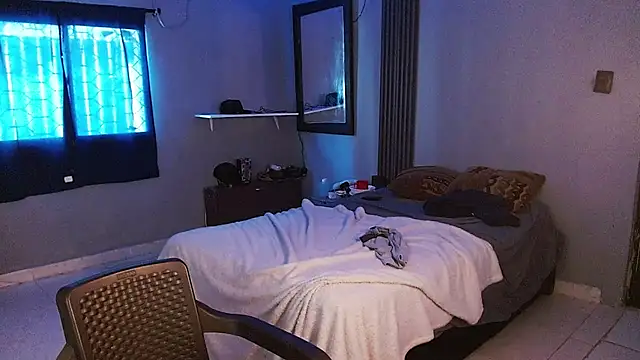 Mr_yisuzz – Naživo XXX chat