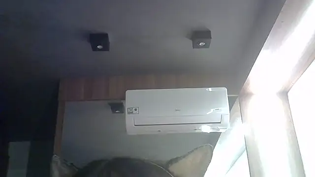 SkinnyKitten's Live XXX Chat