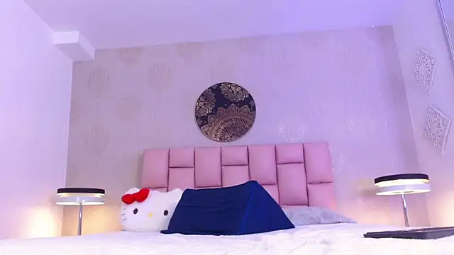 IsabelleDaza XXX чат на живо