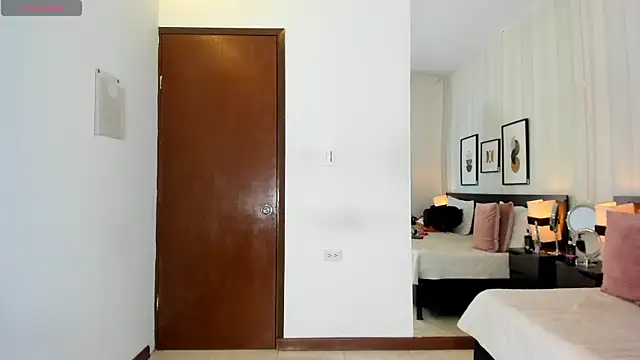 Chat +18 de Lexis_Walker ao vivo