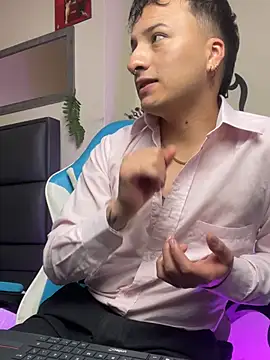 Dereck_Klain Show in webcam