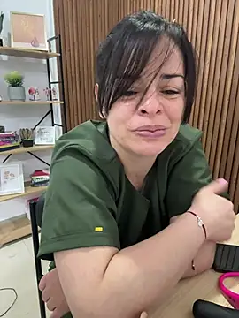 Dr_Nathalia_28 élő XXX-chatje