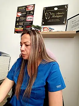 Pokazy przed kamerką – _Dentist-Madisson_04