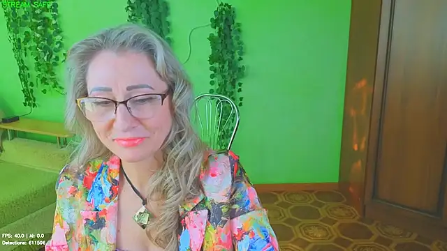 Habibi_Honeyy: онлайн-секс-чат