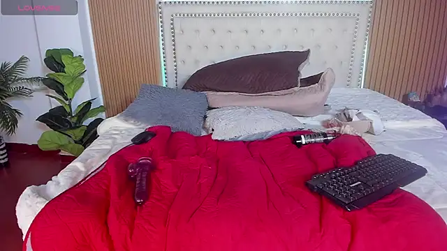 gaia_weston's Live XXX Chat