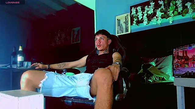 Chat XXX en directo de HannibalLester