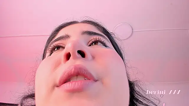 AmberiniHoffmanのライブXXXチャット