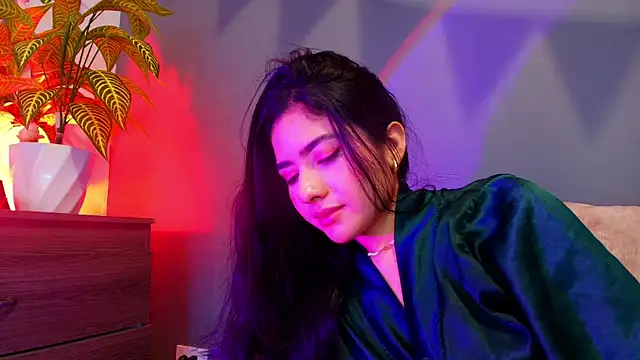 Chat XXX en directo de adara_johnson__