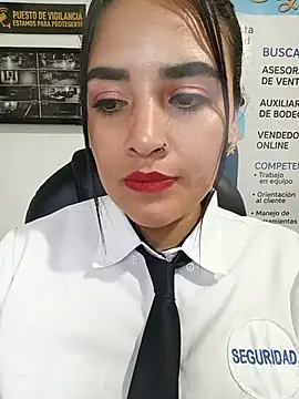 MAYE__13 Adlı Modelin Canlı XXX Sohbeti