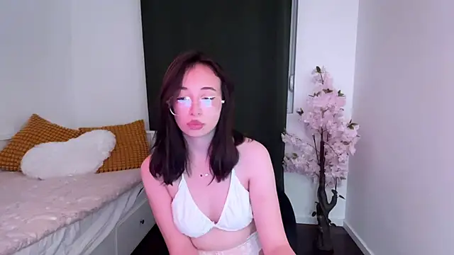 Chat XXX en directo de Hannari_