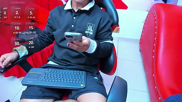 alex_477 live XXX chat