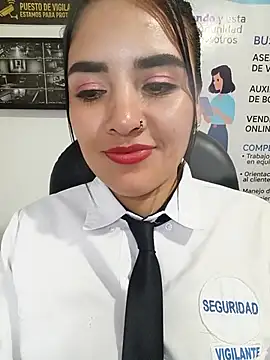 MAYE__13 – Naživo XXX chat