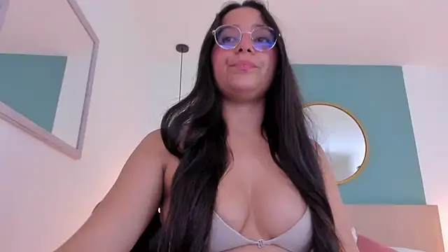 Chatroom XXX en direct de lucy_blue28