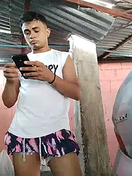 Show de webcam de HOTRAINYGOLDEN
