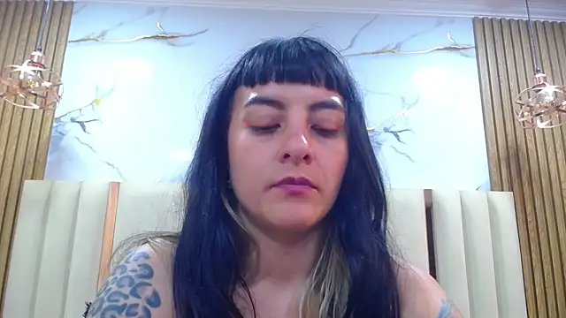 Naughty_Kittenm Chat XXX live