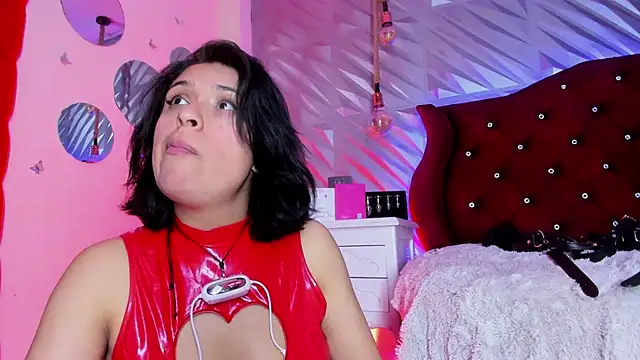 צ'אט XXX בשידור חי של Roxanne_Han