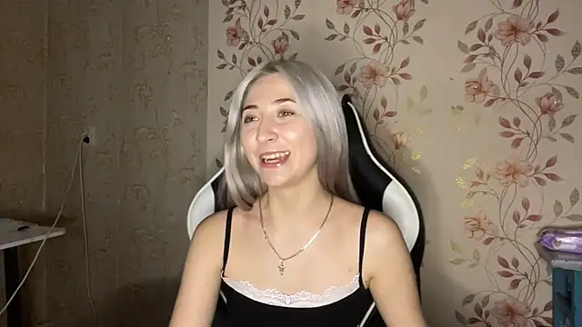 WhitePowerGirl 现场XXX聊天