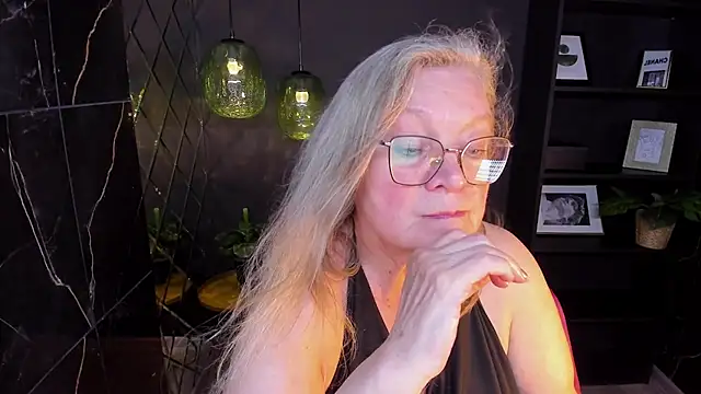 NataliMellow Chat XXX in diretta