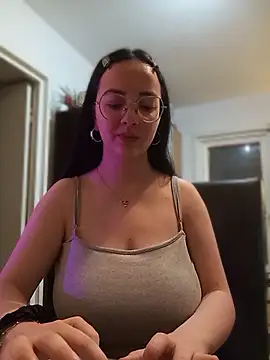 IvyClouds Live XXX-Chat