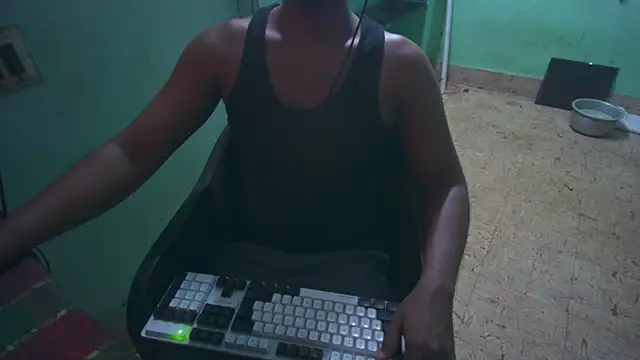 Show modela Tamil_KDD na web-kameri