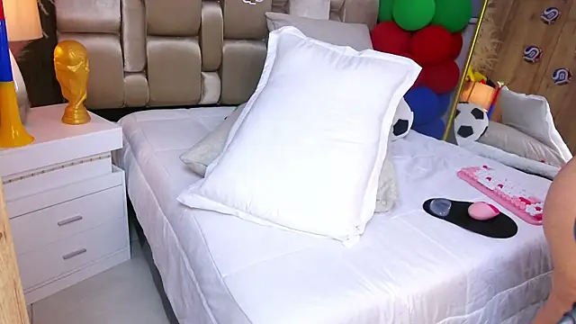 XXMILE Adlı Modelin Web Kamerası Şovu
