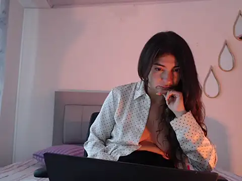 Julietaamado's Live XXX Chat