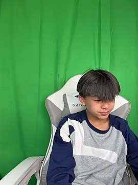 XXX chat uživo modela DD-101