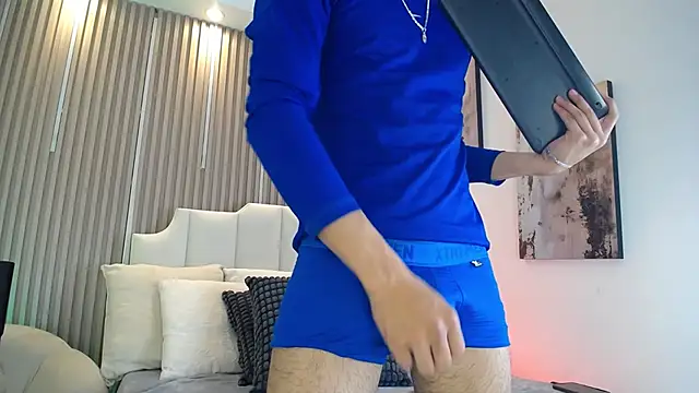 AdrianStark_ 现场XXX聊天