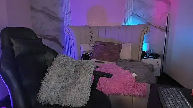 EmmaStonns' Live XXX Chat
