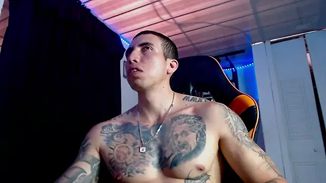 Chat XXX en directo de Adam_Hudsond
