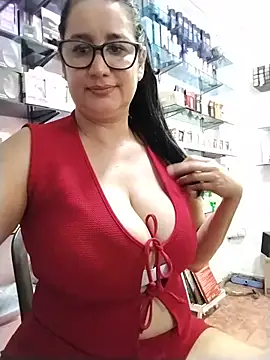 keilymadam Show in webcam